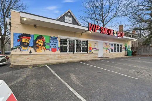 1917 Sutton Ave. Cincinnati, OH 45230