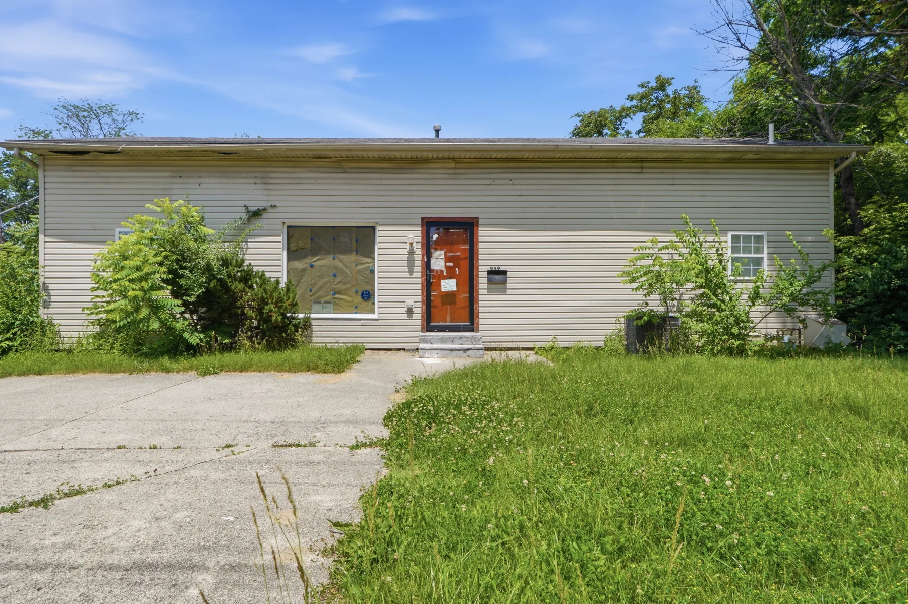 239 W. Locust St.