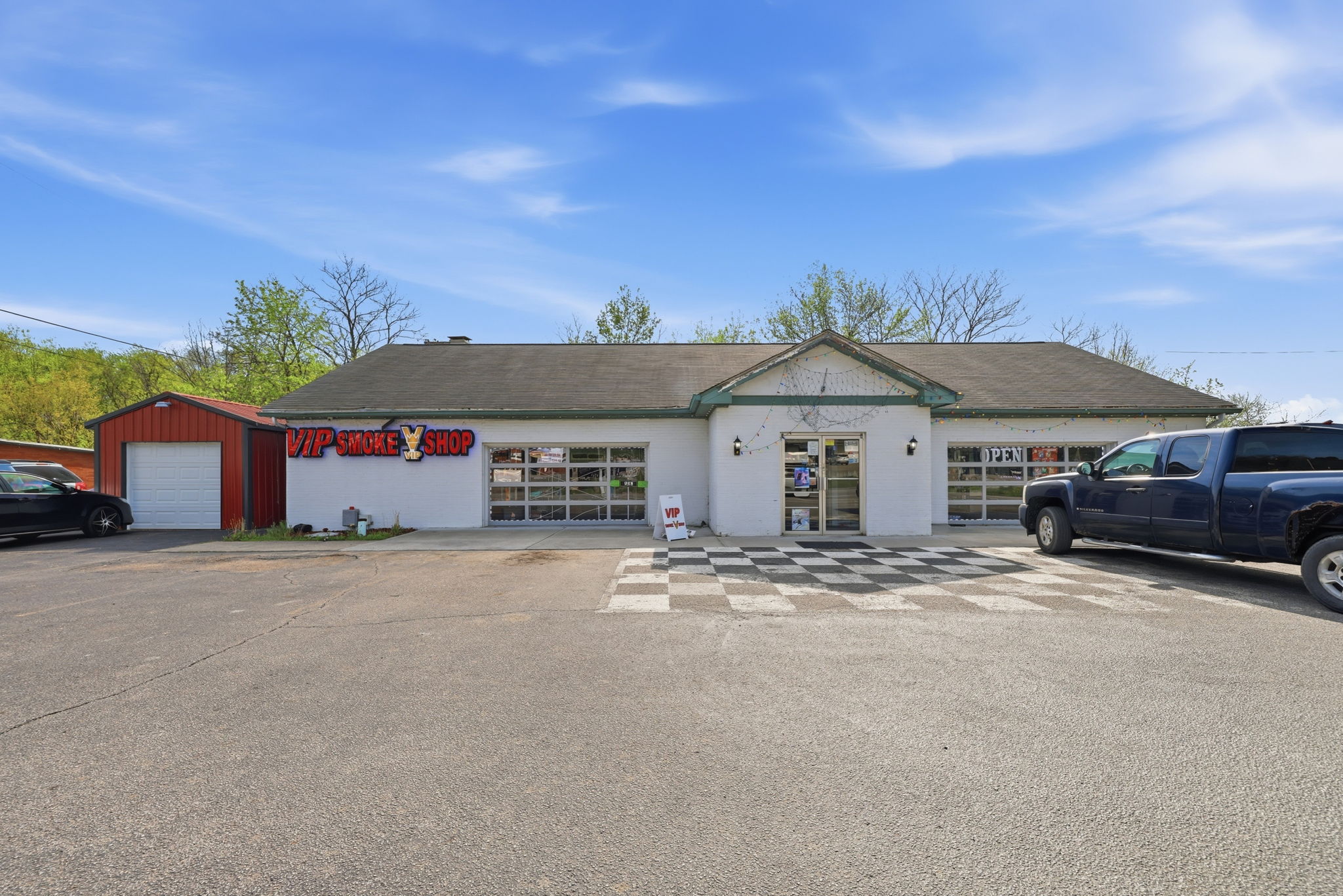619 Green Blvd, Aurora, IN 67001